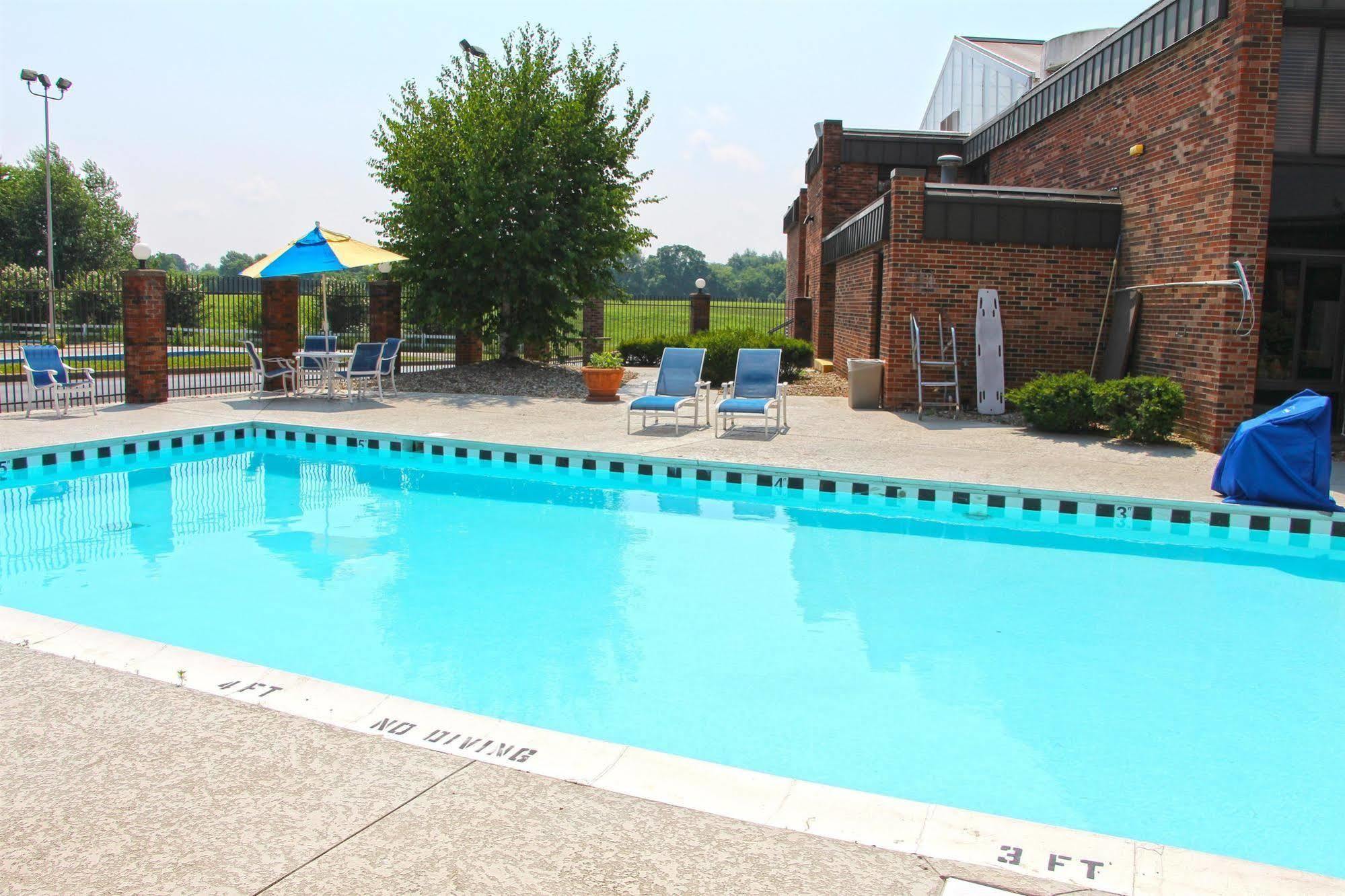 Jameson Inn & Suites Bowling Green Esterno foto