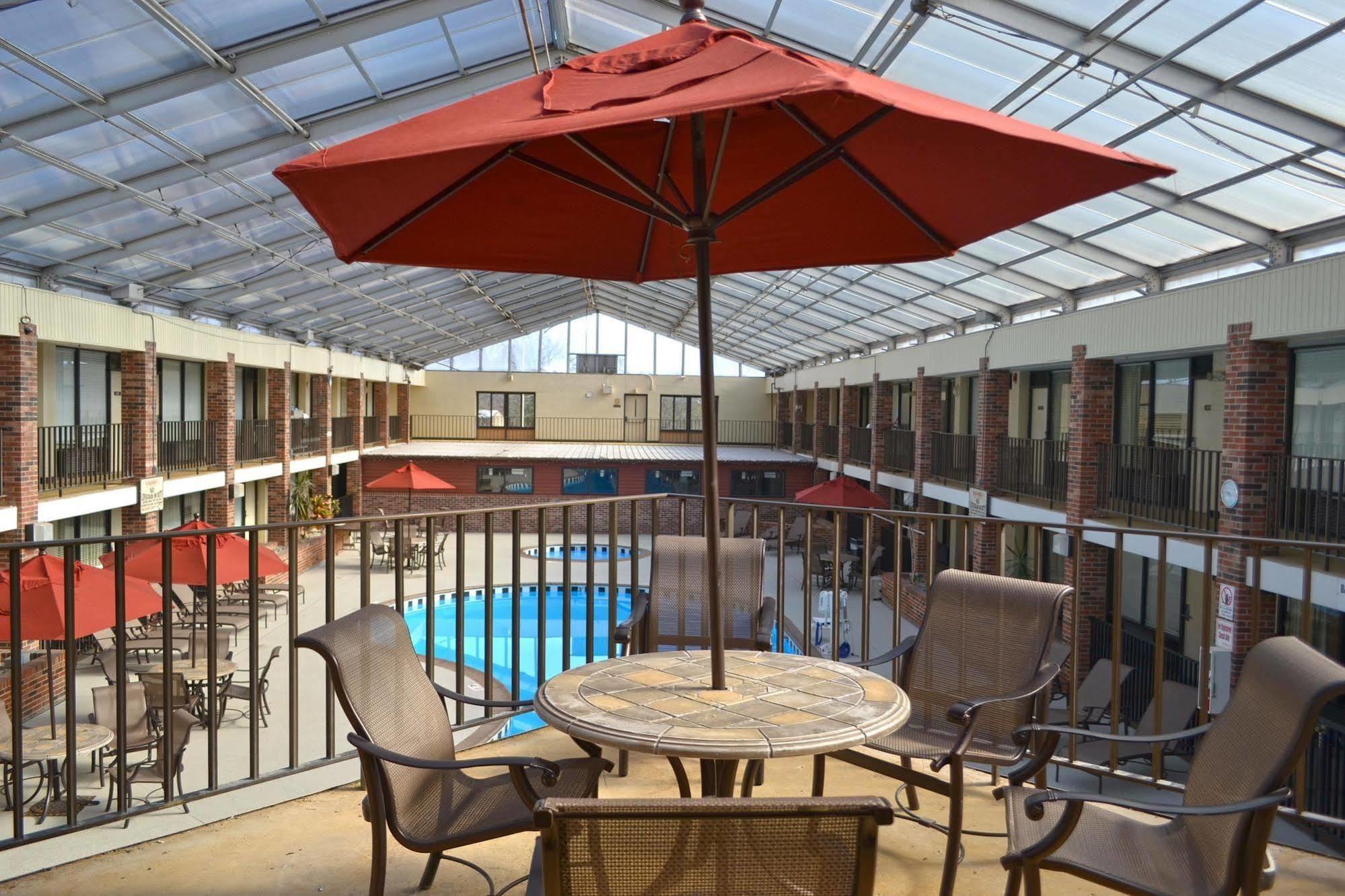 Jameson Inn & Suites Bowling Green Esterno foto