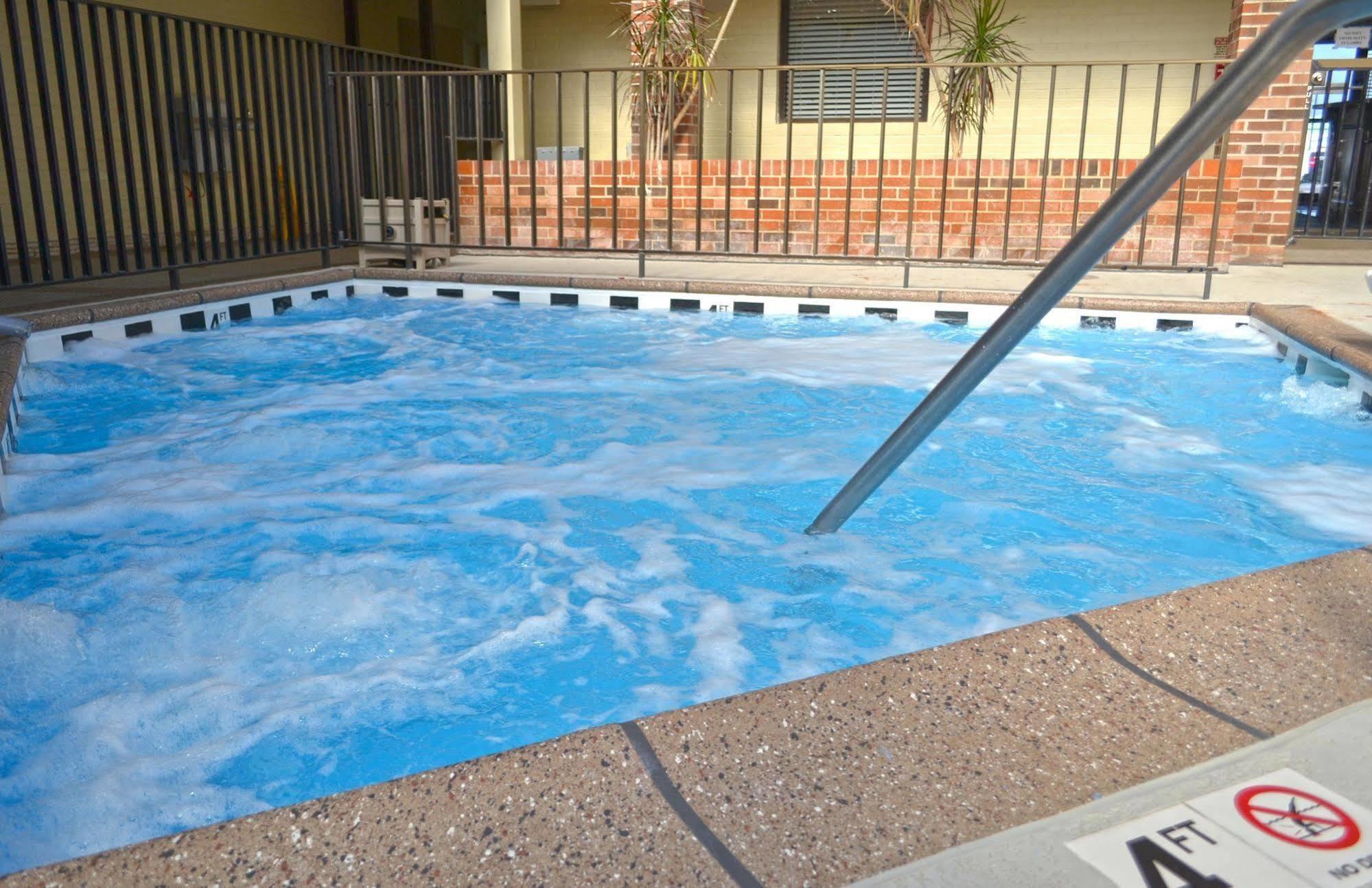 Jameson Inn & Suites Bowling Green Esterno foto