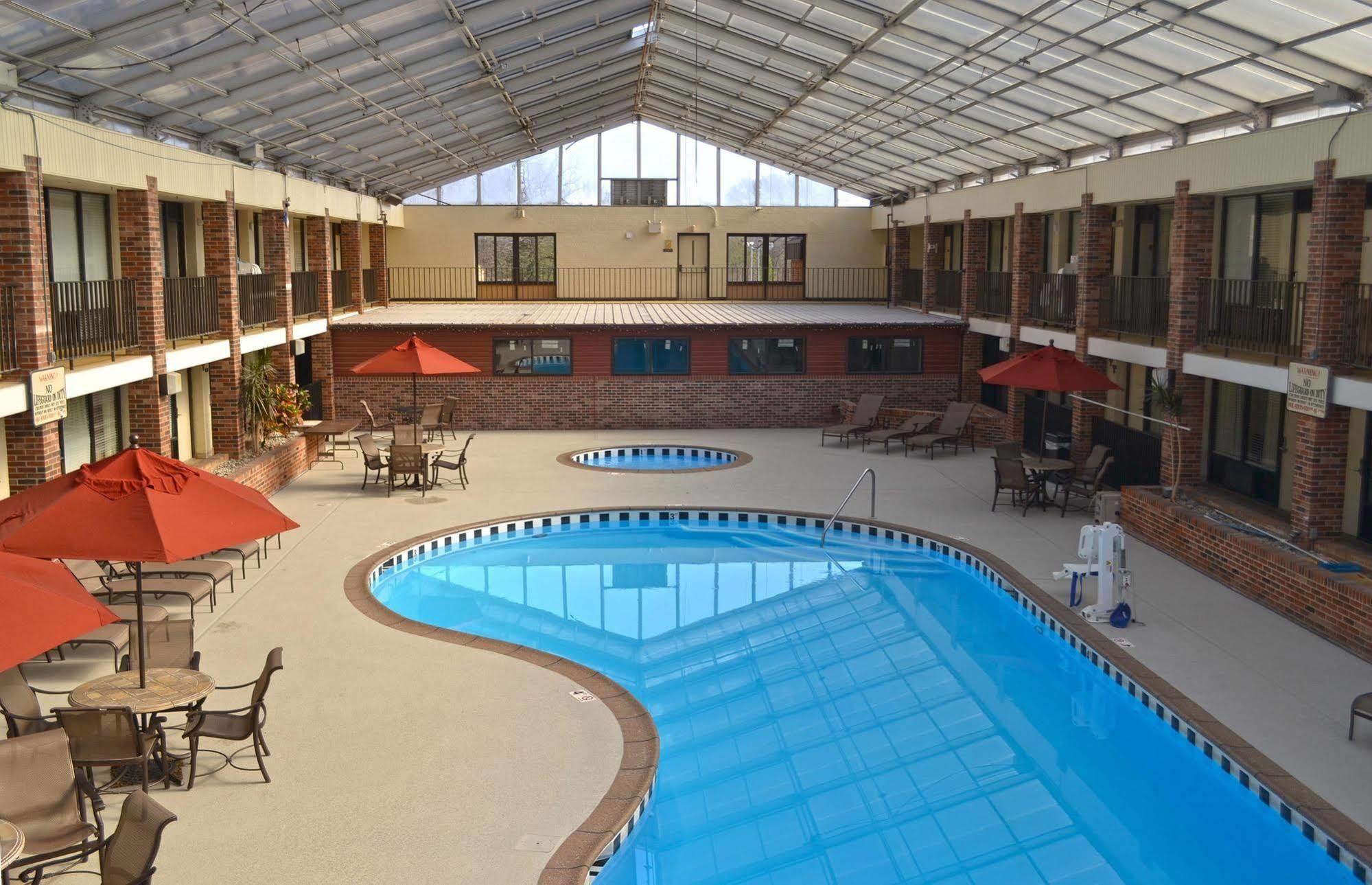 Jameson Inn & Suites Bowling Green Esterno foto